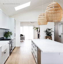 Load image into Gallery viewer, Deliah Oversized Pendant