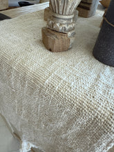 Load image into Gallery viewer, Table runner Linen weave