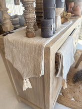 Load image into Gallery viewer, Table runner Linen weave